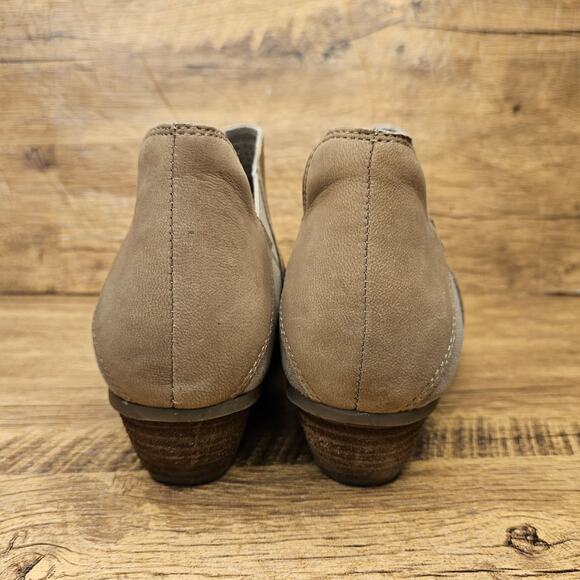 Abeo Nevis Tan Perforated Leather stretch Ankle Bootie boot size 7.5 Womens - Picture 4 of 11